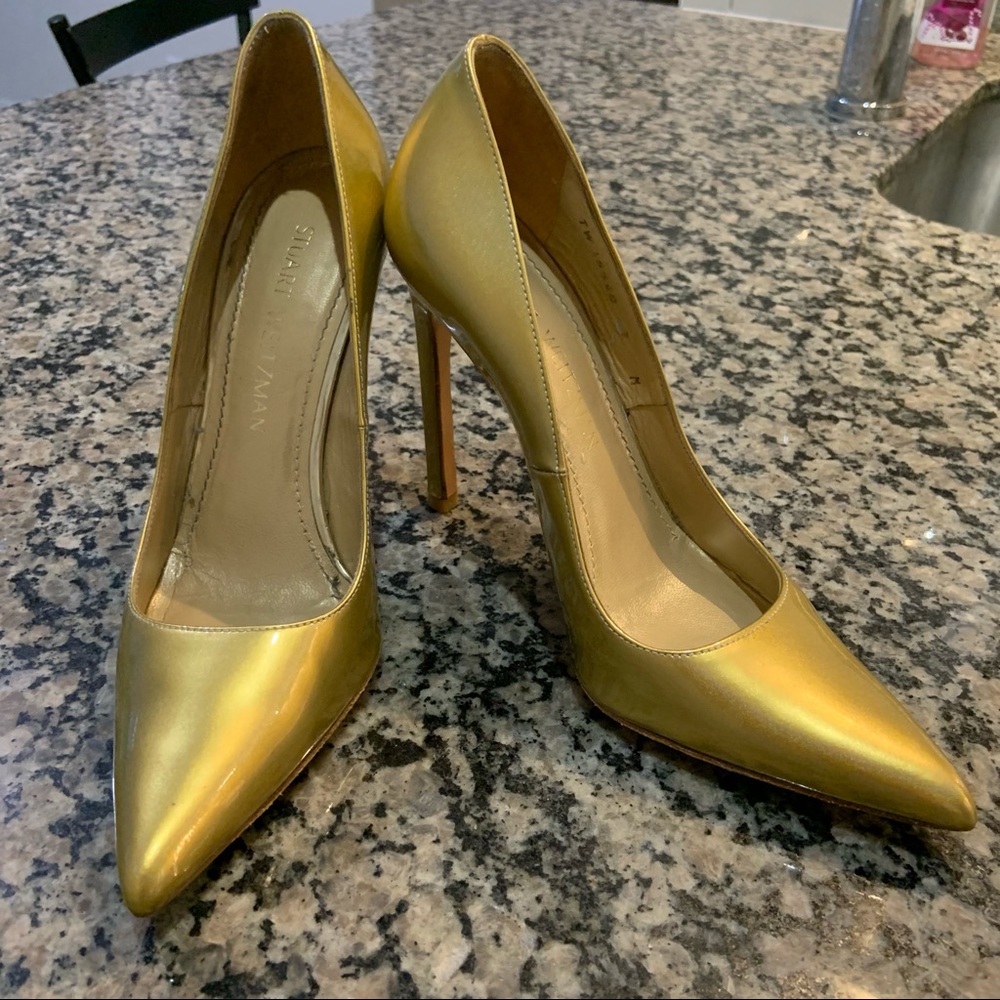 Stuart Weitzman Gold Pumps size 7